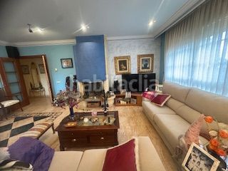 Foto 0335cbef-1474-4aa1-94b3-24915ebcf183. Xalet amb calefacció aparcament a Villaquilambre