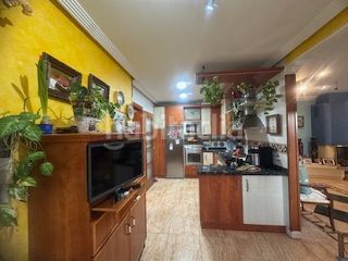 Foto 309ffece-08e5-4d42-84cc-a9a9061382af. Xalet amb calefacció aparcament a Villaquilambre