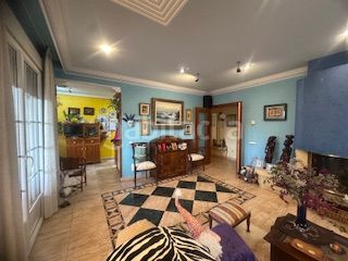 Foto 8a50c154-1fff-4d82-b836-8745a3f8f0d8. Xalet amb calefacció aparcament a Villaquilambre