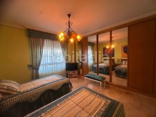 Foto a8aff19a-f069-44f4-9c07-17b7b1046e6c. Xalet amb calefacció aparcament a Villaquilambre