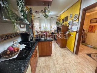 Foto e2c5c02c-b808-4daf-aed4-1dac85682310. Xalet amb calefacció aparcament a Villaquilambre