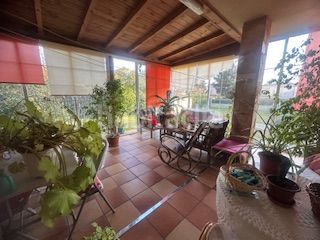 Foto f3d59e5c-de1a-45ad-b278-84f333f3e1fc. Xalet amb calefacció aparcament a Villaquilambre