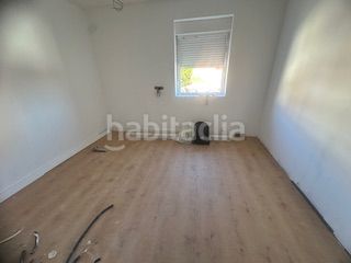 Foto d7c705a2-4158-4953-80c6-3fb2045051cf. Apartment in calle artesano 7 in Trobajo del camino