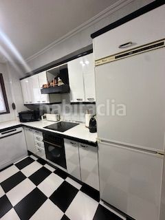 Foto 2759310f-92c0-48f9-acc3-721a694fc39e. Rent flat with heating parking in San Claudio - La Chantría León