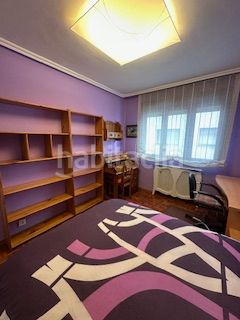 Foto 83eec550-8ed7-4e59-a8db-cc857a0a429a. Rent flat with heating parking in San Claudio - La Chantría León