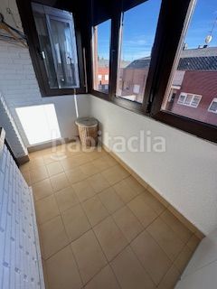 Foto cd3f6892-deb2-41eb-b56b-add130c597a6. Rent flat with heating parking in San Claudio - La Chantría León