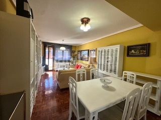 Foto d44f591c-91e7-4a74-953c-524aabb35c72. Rent flat with heating parking in San Claudio - La Chantría León