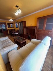 Location Appartement à Calle vega de infanzones 14. Eras de renueva, piso amueblado de calidad con garaje y trastero