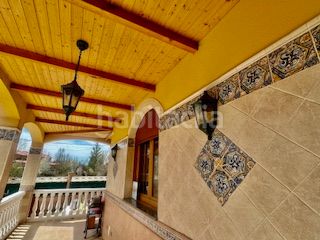 Foto 0def0a57-0877-43d2-a0a8-b188e0e069af. Xalet amb calefacció aparcament a San Andrés del Rabanedo pueblo San Andrés del Rabanedo