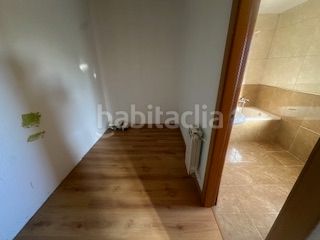 Foto b969943e-0bd8-4e99-9d72-b5aca47120f9. Xalet amb calefacció aparcament a Onzonilla