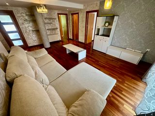Lloguer Apartament a Calle de la serna 14. Apartamento en la serna con terraza de 100m, garaje y trastero