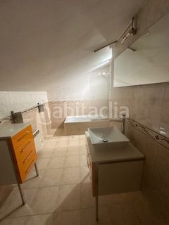 Foto a90e39a7-67d9-47f2-84ed-f9ecf2bd5364. Dúplex amb aparcament a Trobajo del camino