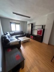 Location Appartement  Calle santa marina. Virgen del camino, apartamento amueblado con patio