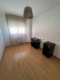 Foto 74464938-e15e-4193-9fd6-64d2916fd64e. Piccolo appartamento con riscaldamento parcheggio in Villaquilambre