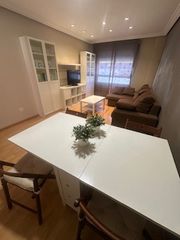 Piccolo appartamento in Villaquilambre. Apartamento amueblado con ascensor garaje trastero en la entrada