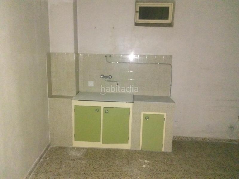 Foto 9c1592b0-5bc3-41af-84ba-250aa97e1ff8. Local comercial a Flores de Sil - La Placa Ponferrada