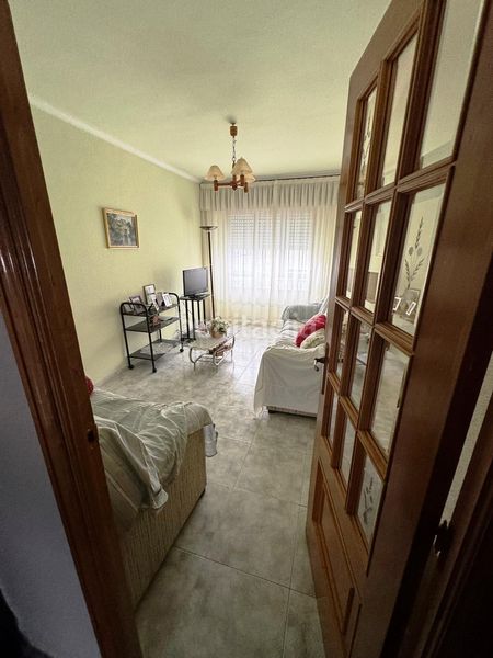 Foto 0d912b7d-e30a-4687-a6ab-58f59b4d9958. Casa adossada amb calefacció aparcament a Cuatro Vientos Ponferrada