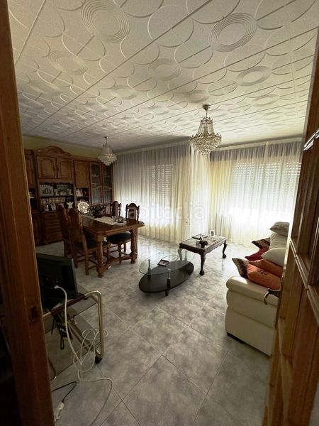 Foto 47cc06dd-4dc5-4473-8902-8936c8a520ea. Casa adossada amb calefacció aparcament a Cuatro Vientos Ponferrada