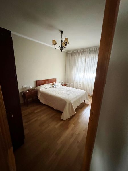 Foto 56b3e68e-9f2b-4927-b96b-b1e31c19a95a. Casa adossada amb calefacció aparcament a Cuatro Vientos Ponferrada