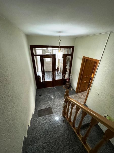 Foto 828df5a9-9416-48d1-98d2-6b3f24a60fed. Casa adossada amb calefacció aparcament a Cuatro Vientos Ponferrada