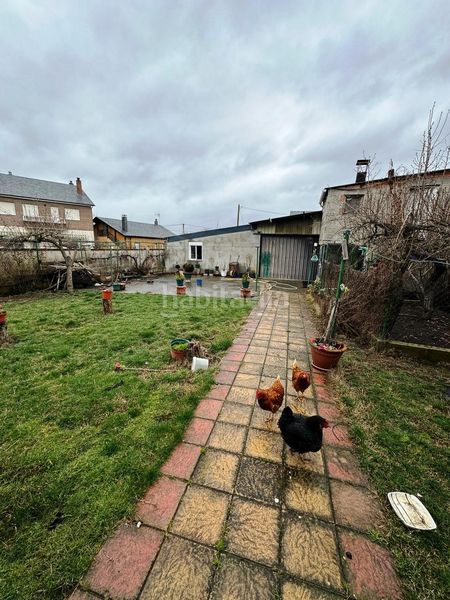 Foto df71d0ab-d6bd-4167-80f5-a7044117048f. Casa adossada amb calefacció aparcament a Cuatro Vientos Ponferrada