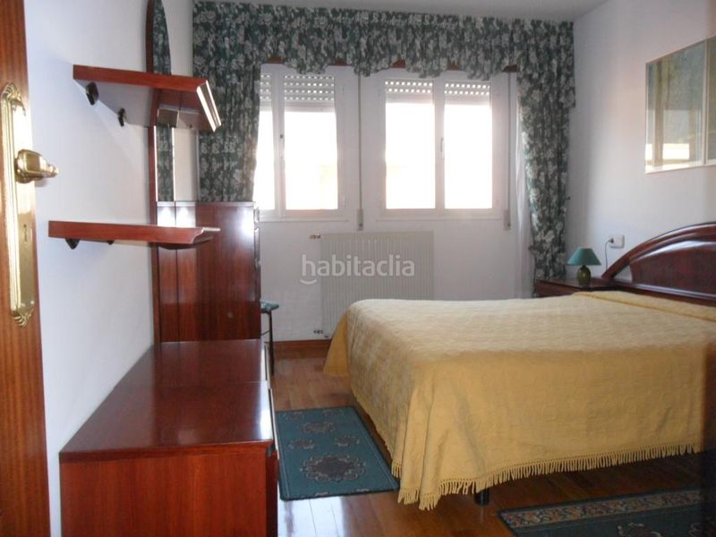 Foto c4094c72-9fda-4178-86e4-4d0330bdc328. Pis amb calefacció a Zona Alta Ponferrada
