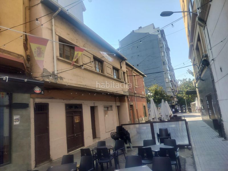 Foto bd99ff78-bd24-4e9c-9dd2-09bb888cc6fd. Casa adossada a Centro Ponferrada
