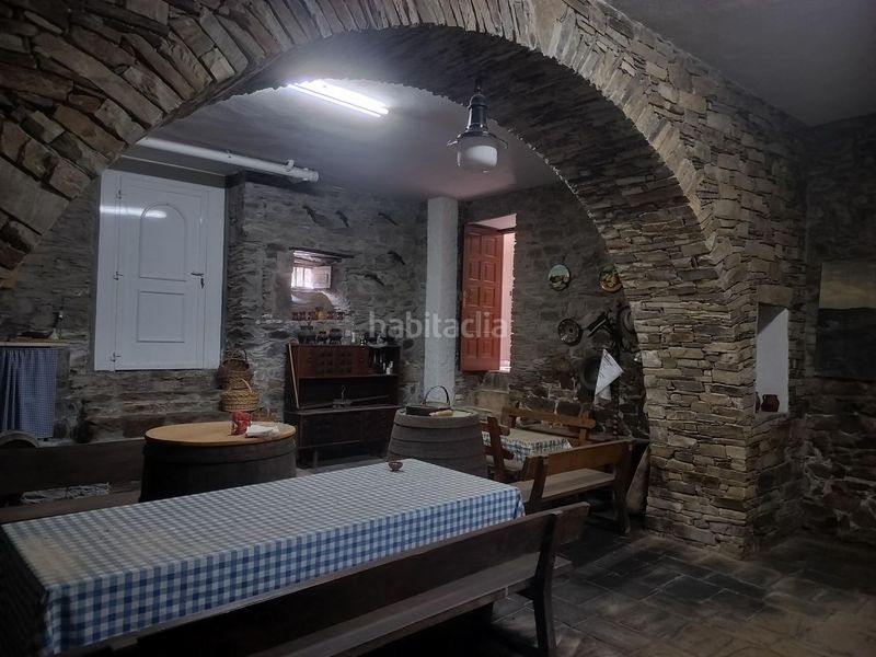 Foto d658f93c-1f52-43d8-931a-8afe89dd6bc2. Casa amb calefacció aparcament a Área Rural Sur Ponferrada