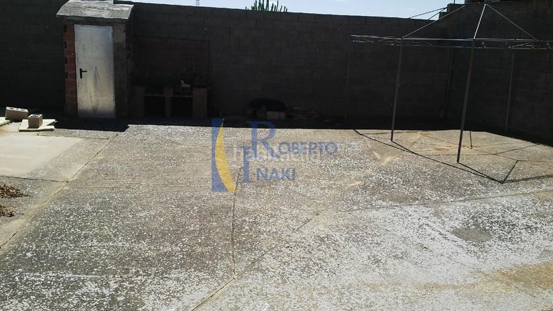 Foto c4e2b67a-dce2-4387-86cd-1d8d1e15b032. Casa amb calefacció aparcament a Pajares de los Oteros