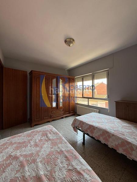 Foto 67fd7684-6a7e-46f2-bc16-1442e300b084. Flat with heating in Valencia de Don Juan