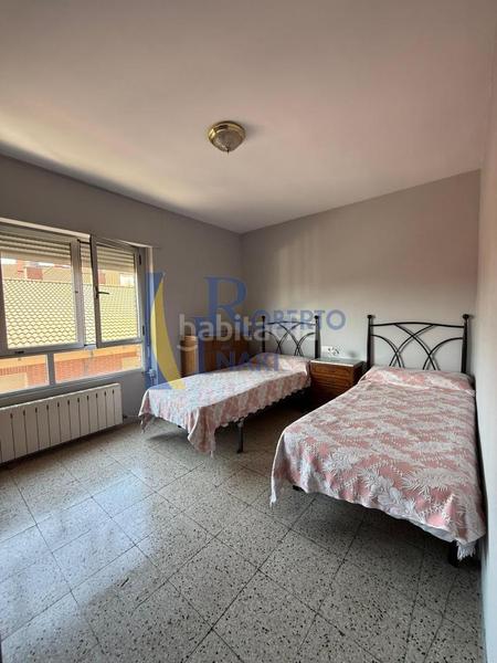 Foto 6c1873dc-7cbd-45fe-822b-a8637d7f9e85. Flat with heating in Valencia de Don Juan