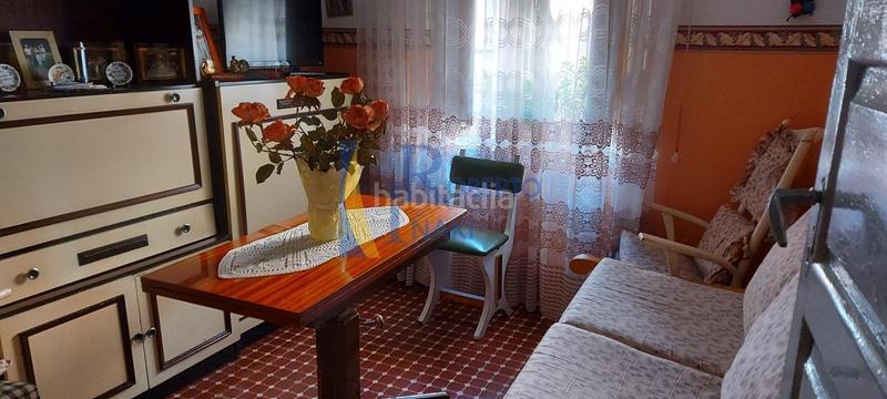 Foto d6fd0f31-b00a-495a-aa54-87f7086ec5d4. Casa adossada a Valencia de Don Juan