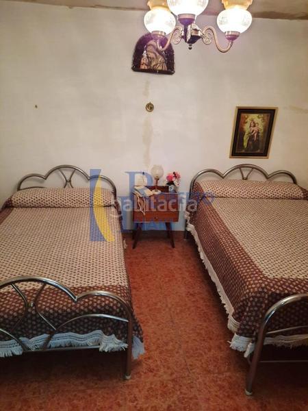Foto 1e054a06-9e71-4827-aaf6-aeb909c3a272. Casa adossada amb calefacció a Mayorga