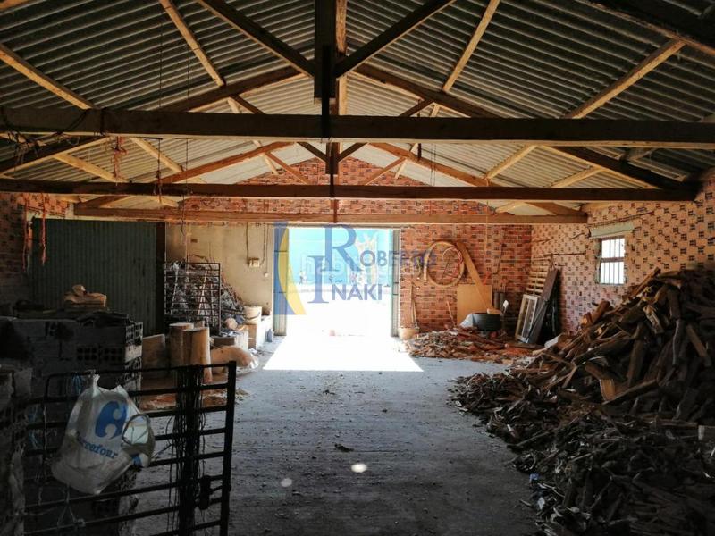 Foto a5be1953-52f8-4ad0-9a70-f2e629d738e9. Bâtiment à usage industriel dans Gordoncillo