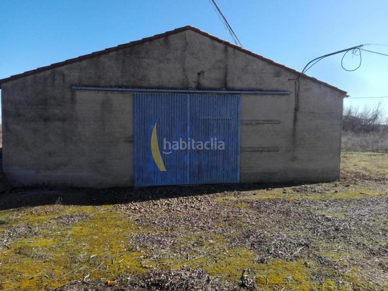 Foto beff7052-c319-41b5-88b8-7a51d8db0762. Bâtiment à usage industriel dans Gordoncillo