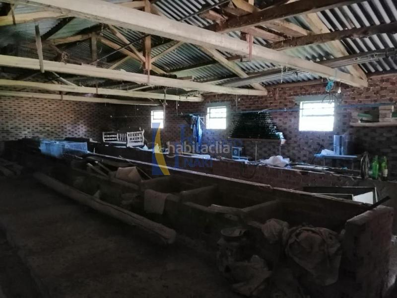 Foto d07629db-80ec-4459-9aca-ea5ff0e3f31e. Bâtiment à usage industriel dans Gordoncillo