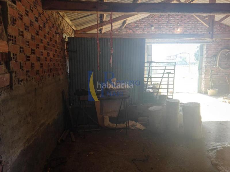 Foto db5f5fd4-ee5d-47f8-a371-27f55b7d994d. Bâtiment à usage industriel dans Gordoncillo