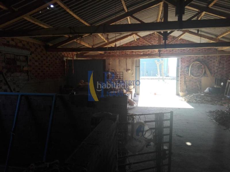 Foto e343a80f-0f7a-4b8c-b829-49f42b1bdeba. Bâtiment à usage industriel dans Gordoncillo