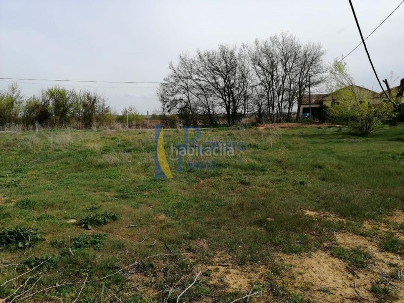Foto 4e7ae8ac-55f4-4abc-a48d-9f95abd36495. Capannone industriale in Gordoncillo