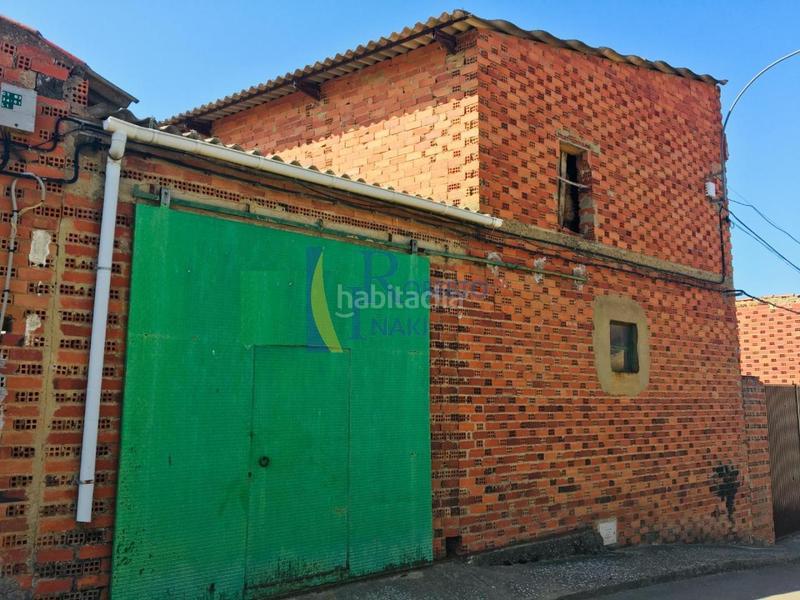Foto 703eac57-2fd3-4ba9-bbbc-8d0d93068793. Bâtiment à usage industriel dans Castilfalé