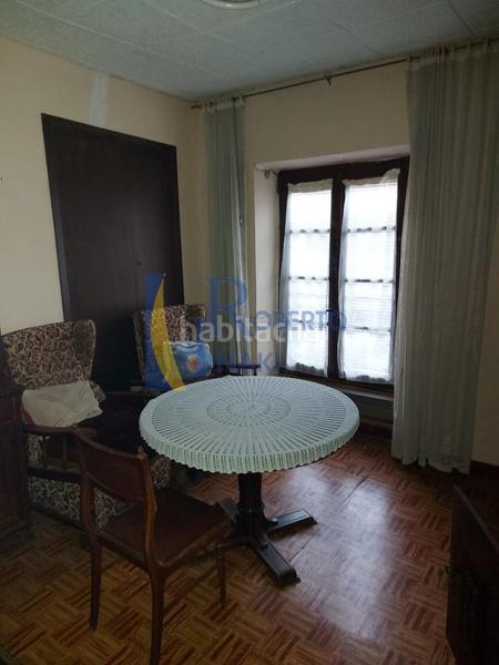 Foto 5283a5ae-cffd-44c4-8dbe-4e9a335b6c01. Casa a Valencia de Don Juan