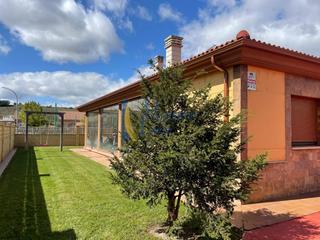 Chalet à Villamañán