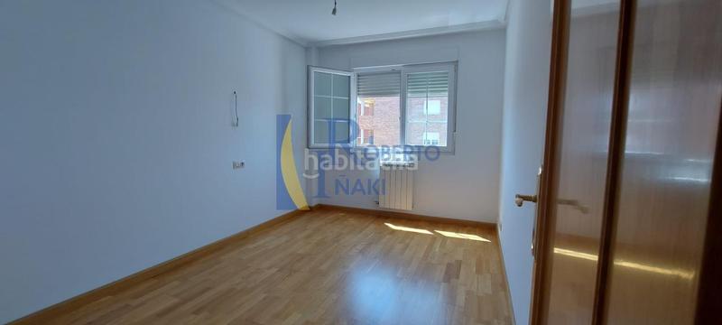 Foto d286df4a-babe-4f35-8164-757402d4ea9e. Piso en Valencia de Don Juan