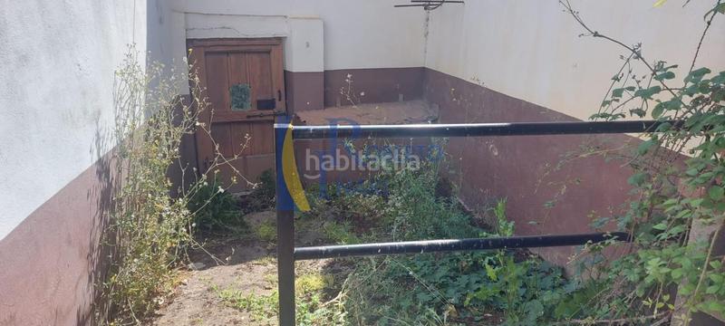 Foto b31f0520-7b03-4f97-81b9-b9cf60e75a9c. Casa amb aparcament a Valencia de Don Juan