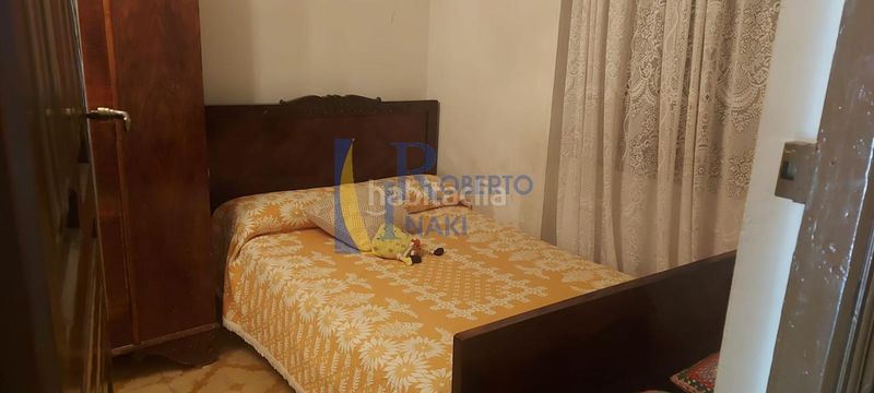 Foto 5e0adff2-32c7-4f59-8e6d-2f2b81f0bf7b. House with parking in Valencia de Don Juan