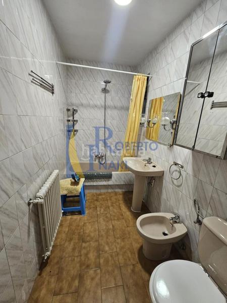 Foto 877805a4-624f-4048-ab11-e69e94f003a5. Casa amb calefacció aparcament a Valencia de Don Juan