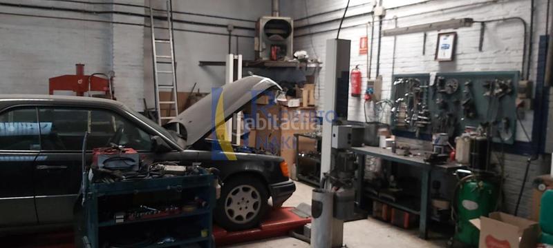 Foto b46f623a-efec-4bf1-906a-0fb504700b3c. Nau industrial a La Vega - La Sal León