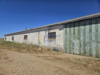 Fabrikhalle in Villamañán