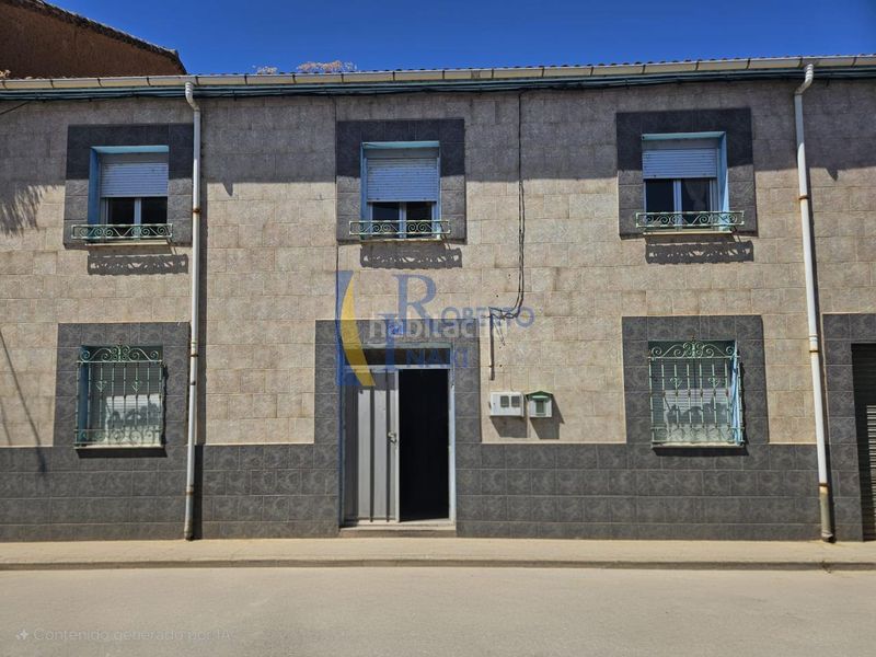 Foto 2d223258-114e-4a46-baf7-63795b7ab304. Casa con riscaldamento in Algadefe