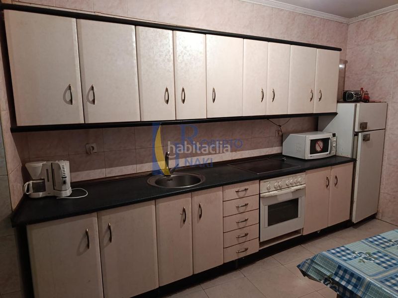 Foto 0ff7c8b8-0bf8-4170-9288-7bcd452c484a. Haus mit heizung in Algadefe